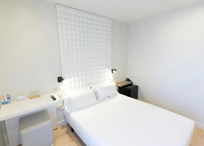 Hotel Urbansea Atocha 113 Madrid